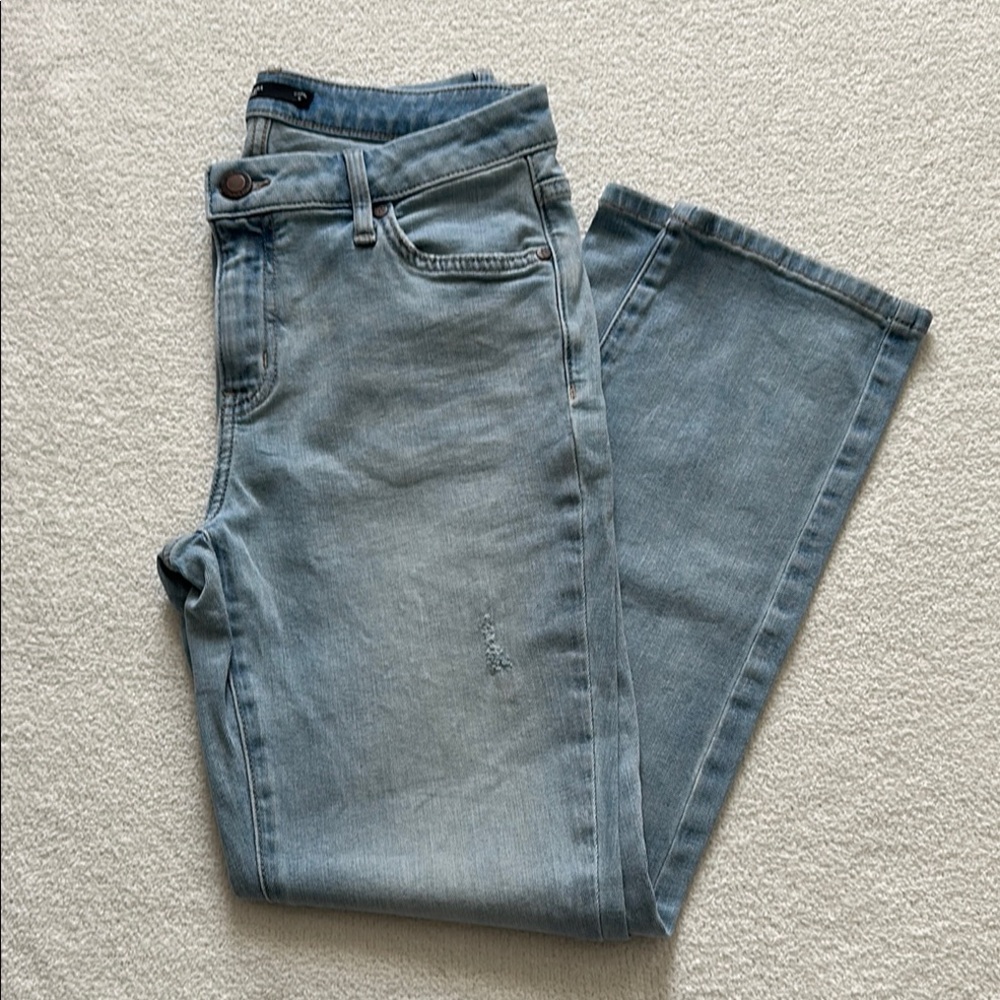 Simply Vera Women's Light Wash capri style Jeans size 6